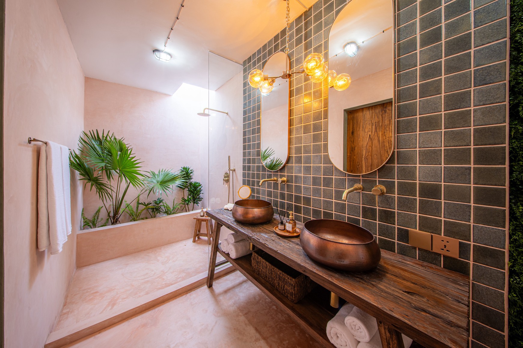 Leasehold - Bali's First Dinosaur-Themed Private Villa in Canggu, Bali