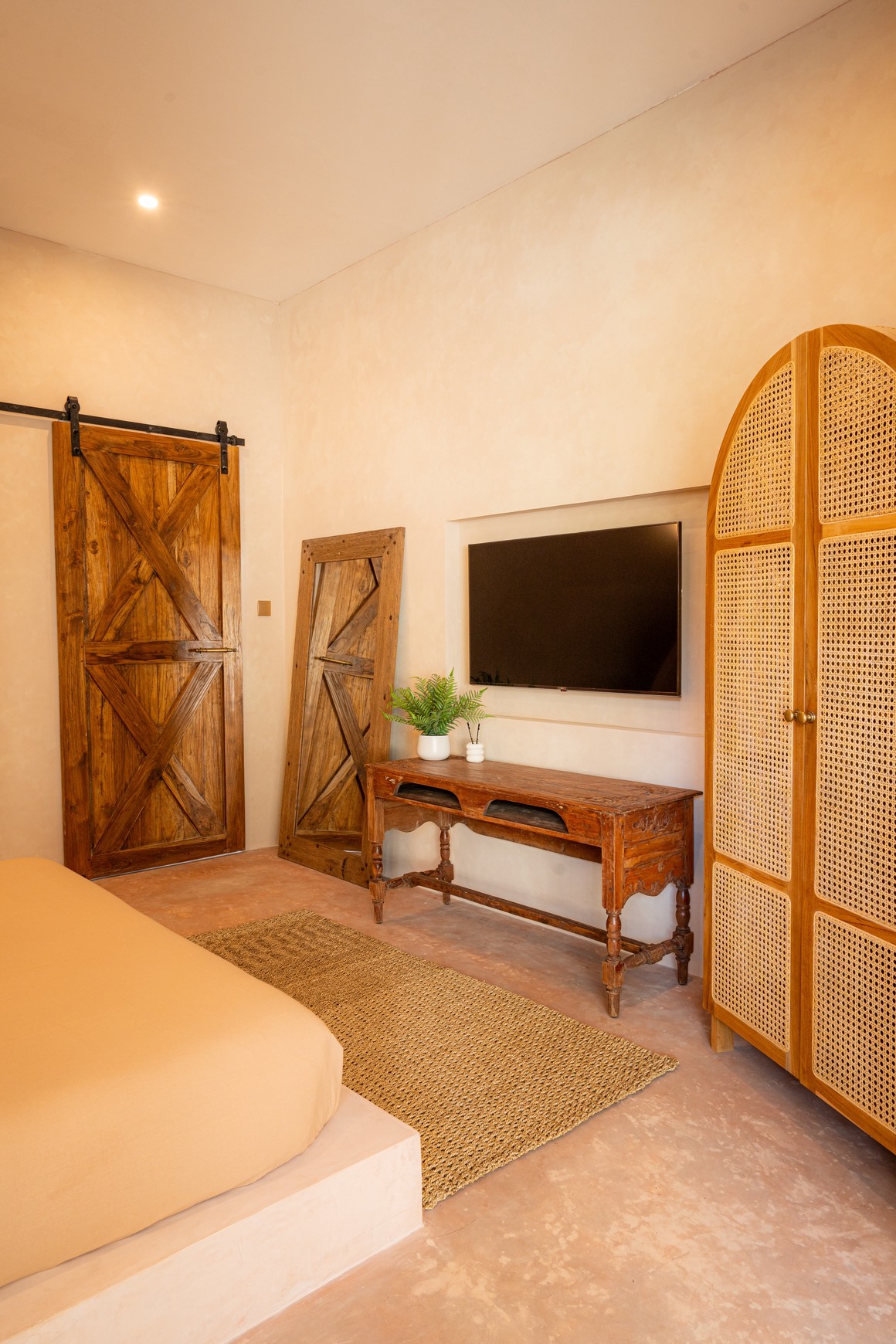 Leasehold - Bali's First Dinosaur-Themed Private Villa in Canggu, Bali