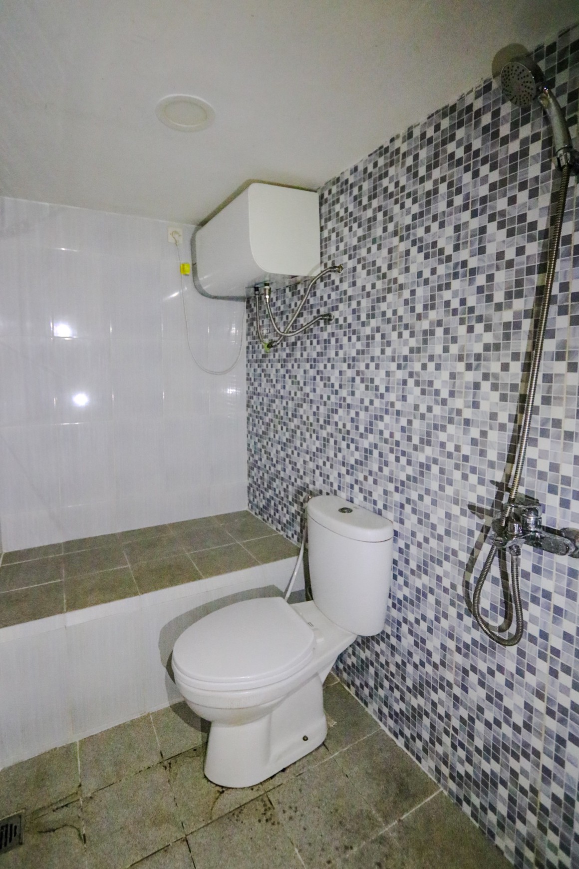 RUMAH DI MENTENG ATAS, SETIABUDI, BONUS USAHA KOST, DEKAT TEBET, KUNINGAN