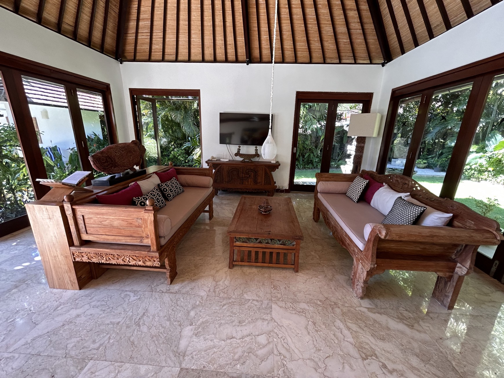 Freehold - Where Luxury Meets the Sea - Rare Oceanview Villa in Amed, Bali!