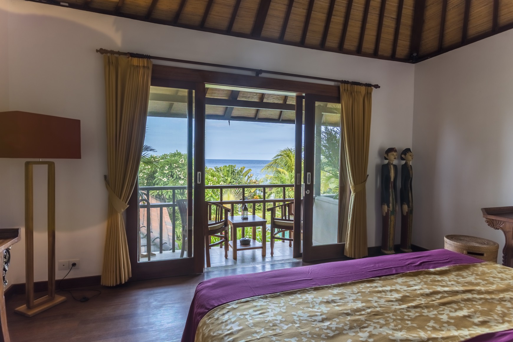 Freehold - Where Luxury Meets the Sea - Rare Oceanview Villa in Amed, Bali!