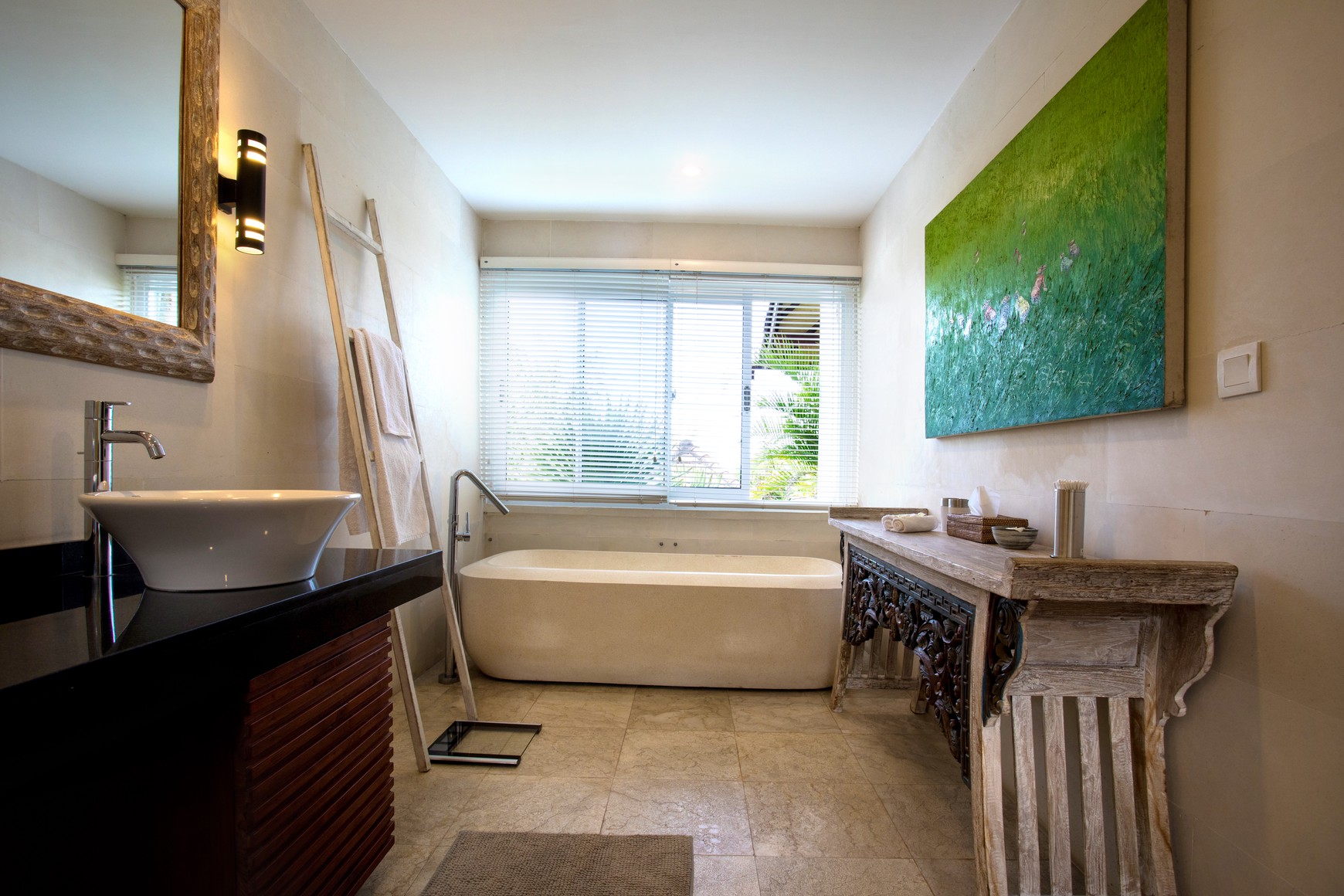Freehold - Where Luxury Meets the Sea - Rare Oceanview Villa in Amed, Bali!