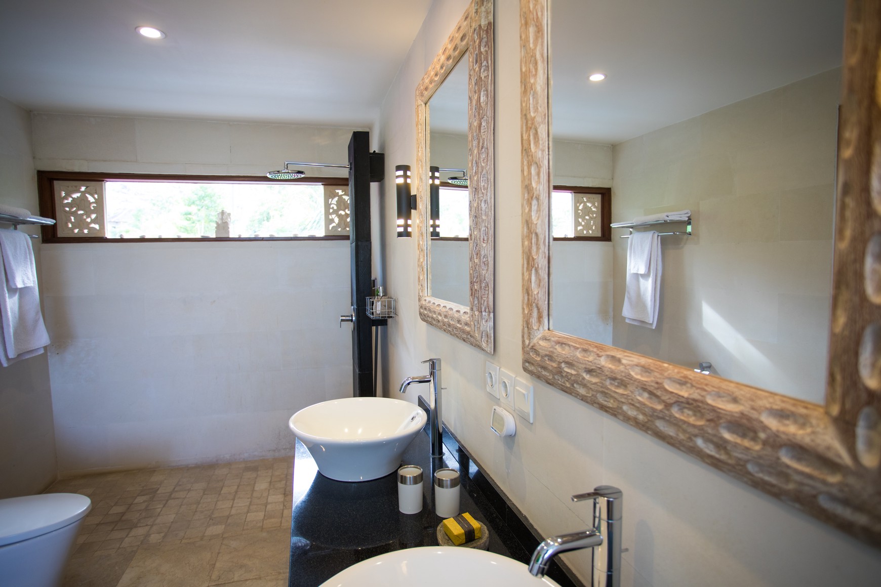 Freehold - Where Luxury Meets the Sea - Rare Oceanview Villa in Amed, Bali!