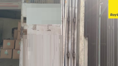Disewakan Rumah Strategis di Jalan Raya Pandugo Surabaya