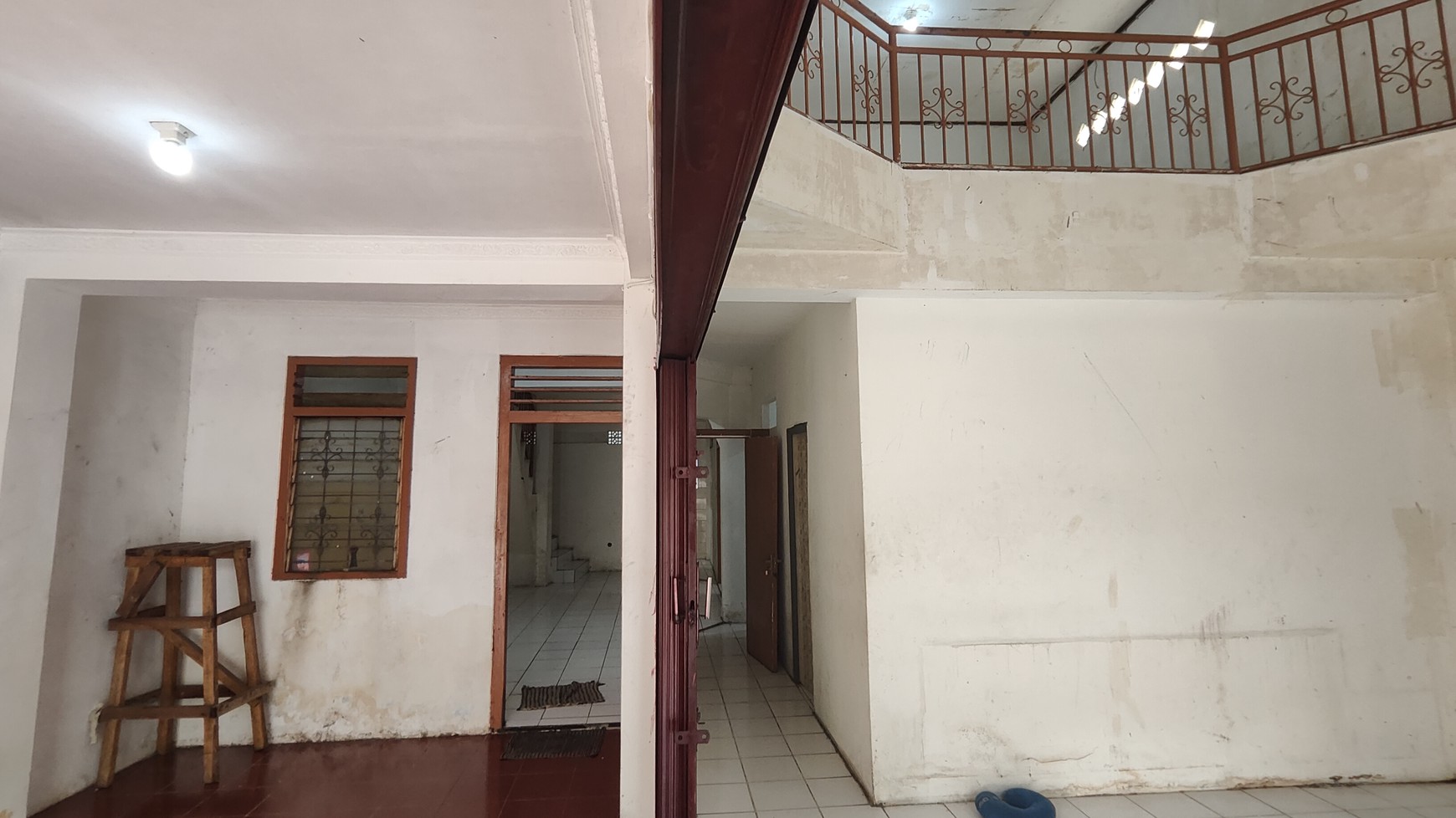 Rumah cocok untuk Kos Kosan atau usaha strategis di Jl. Mampang Prapatan IV