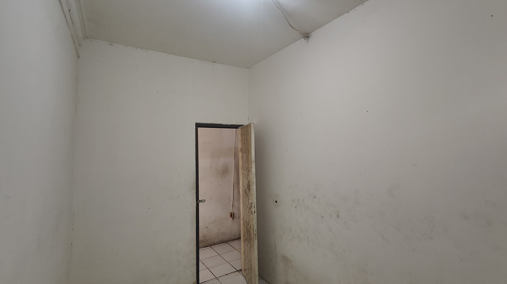 Rumah cocok untuk Kos Kosan atau usaha strategis di Jl. Mampang Prapatan IV