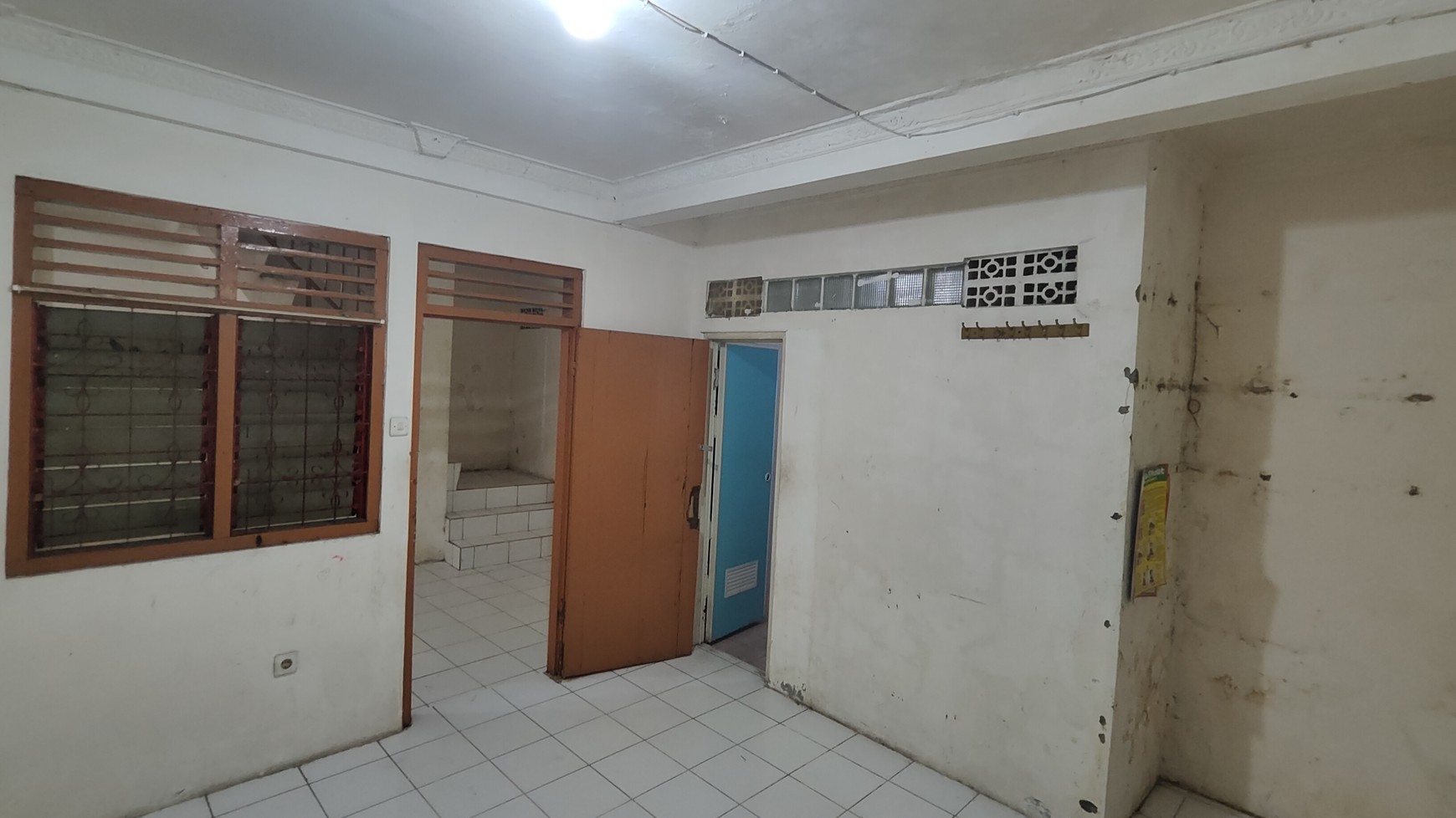 Rumah cocok untuk Kos Kosan atau usaha strategis di Jl. Mampang Prapatan IV
