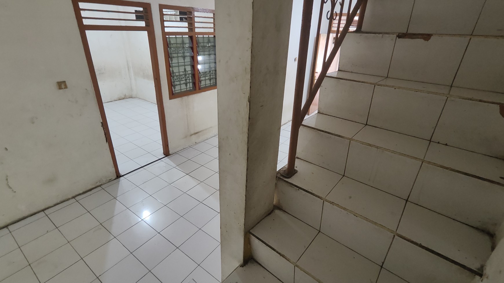 Rumah cocok untuk Kos Kosan atau usaha strategis di Jl. Mampang Prapatan IV