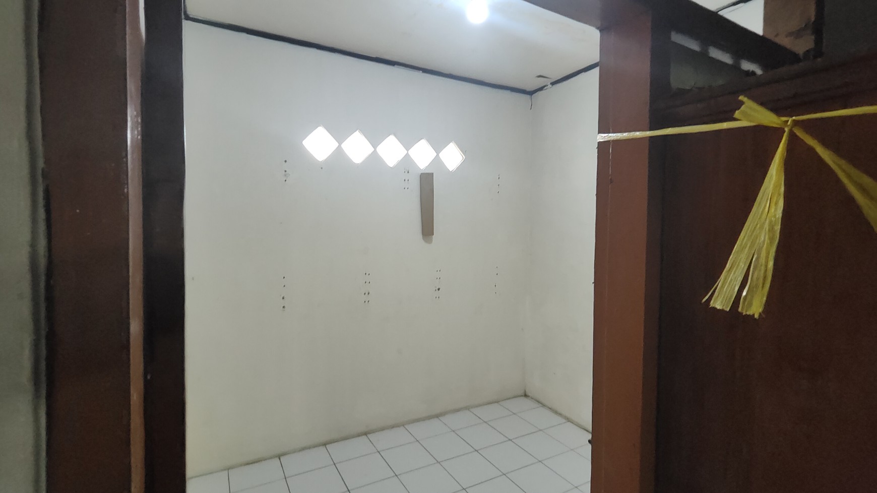 Rumah cocok untuk Kos Kosan atau usaha strategis di Jl. Mampang Prapatan IV
