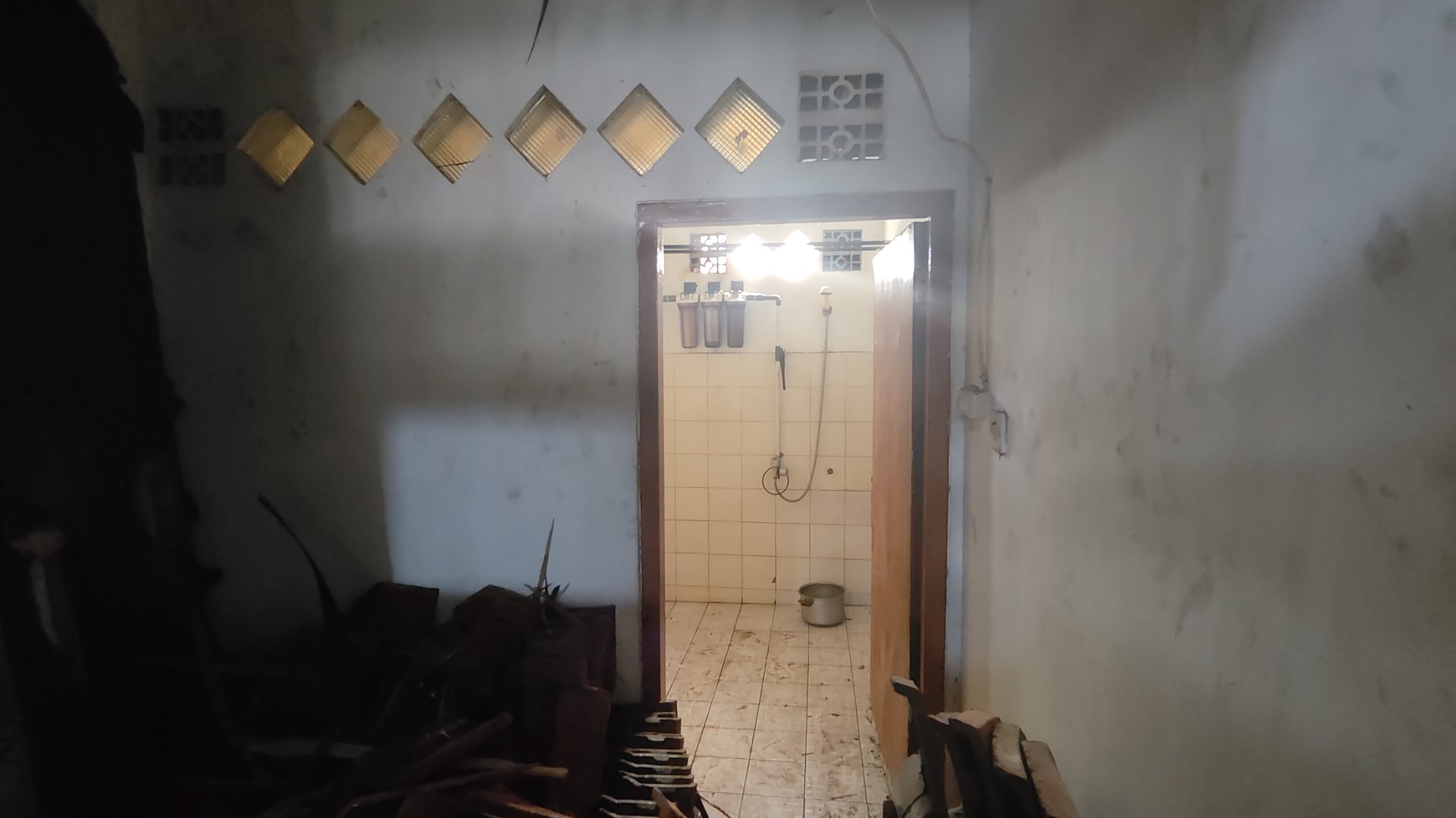 Rumah cocok untuk Kos Kosan atau usaha strategis di Jl. Mampang Prapatan IV