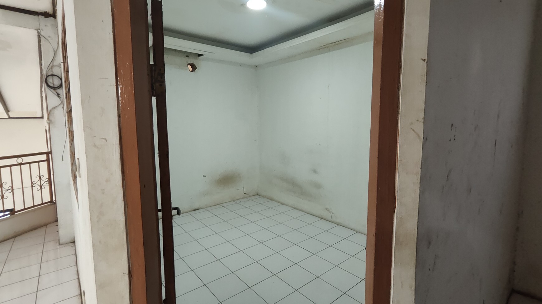 Rumah cocok untuk Kos Kosan atau usaha strategis di Jl. Mampang Prapatan IV