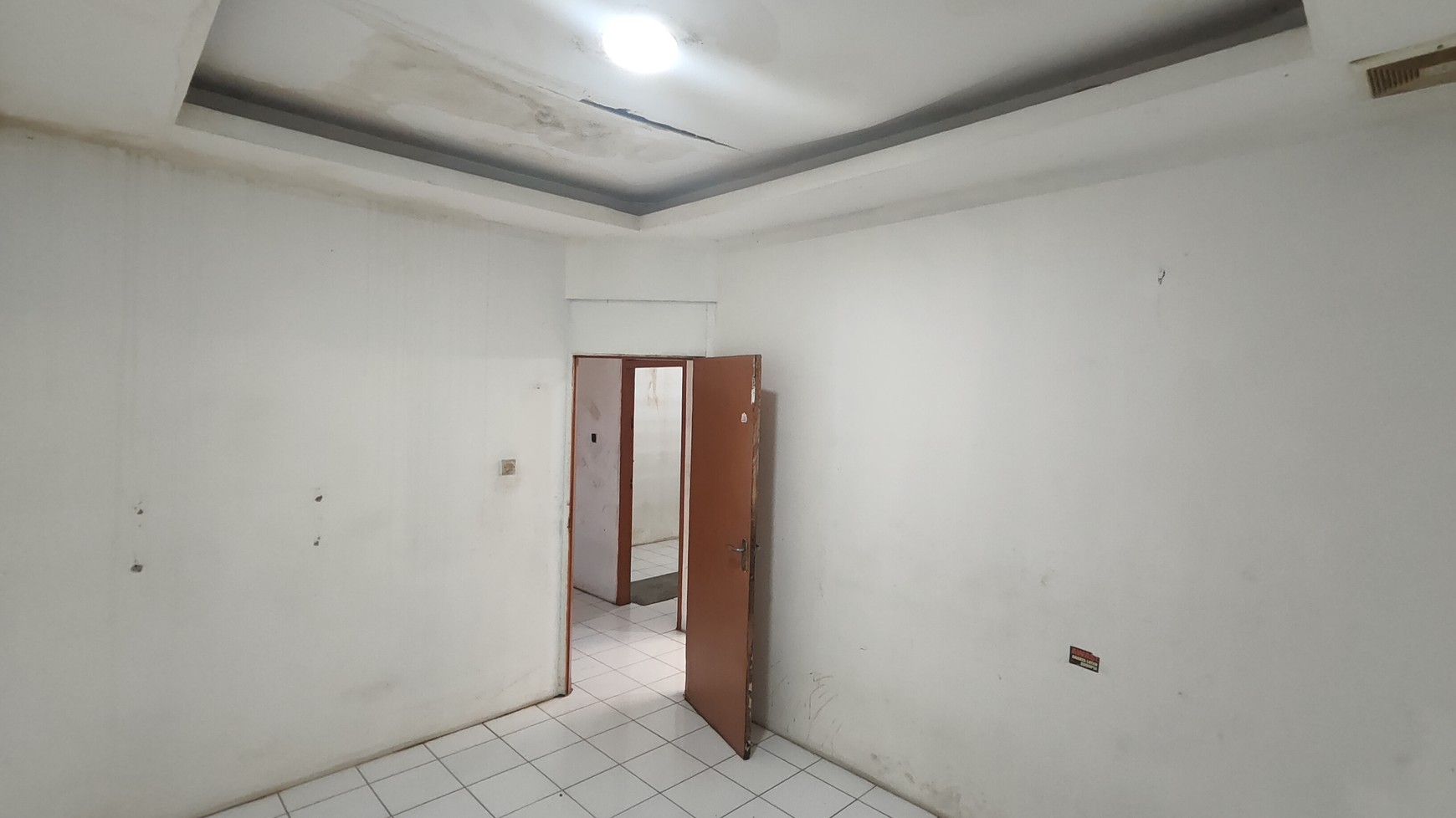Rumah cocok untuk Kos Kosan atau usaha strategis di Jl. Mampang Prapatan IV