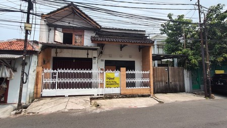Rumah cocok untuk Kos Kosan atau usaha strategis di Jl. Mampang Prapatan IV 