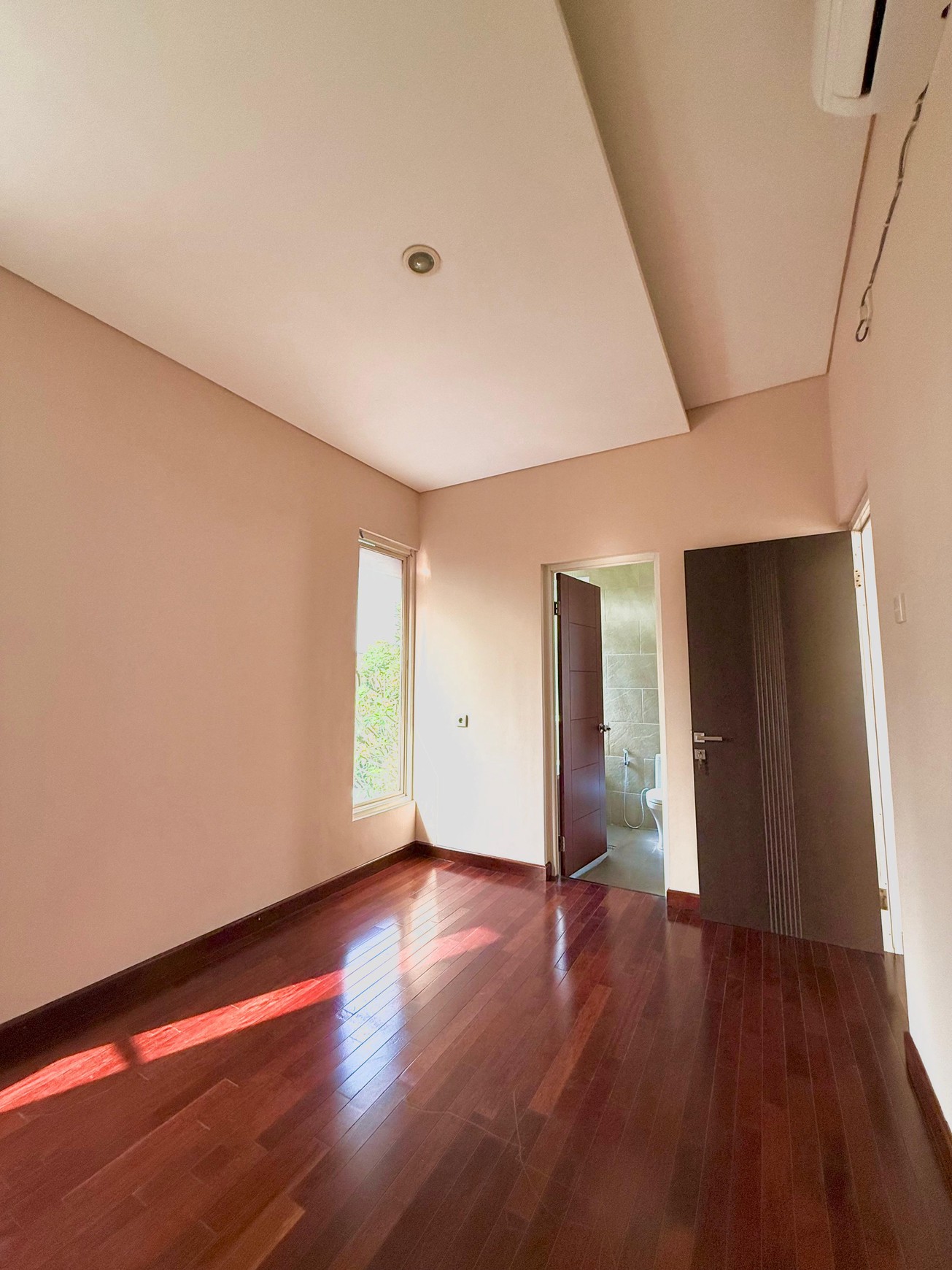 Rumah minimalis hunian modern untuk keluarga muda Pondok Ranji