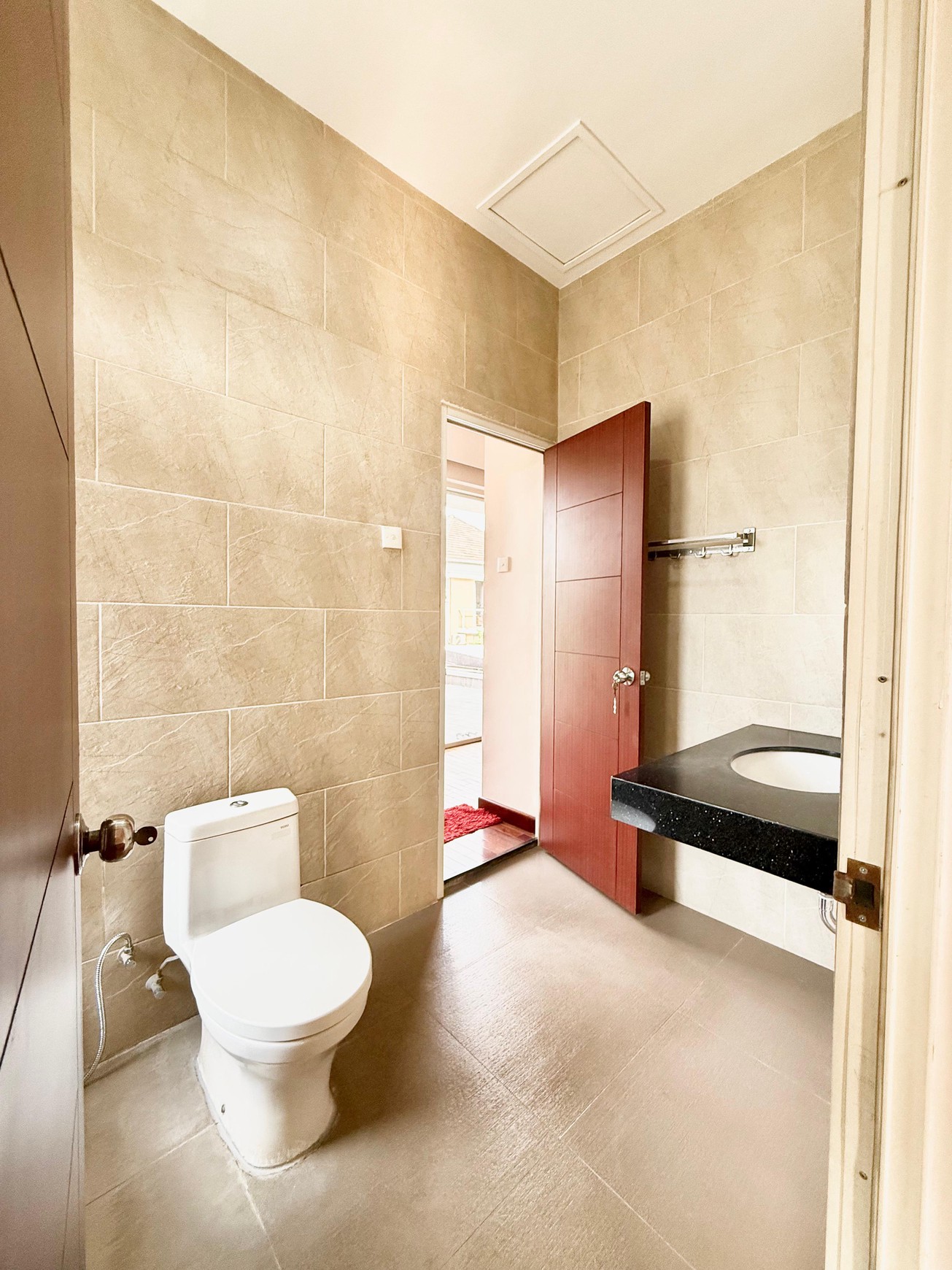 Rumah minimalis hunian modern untuk keluarga muda Pondok Ranji