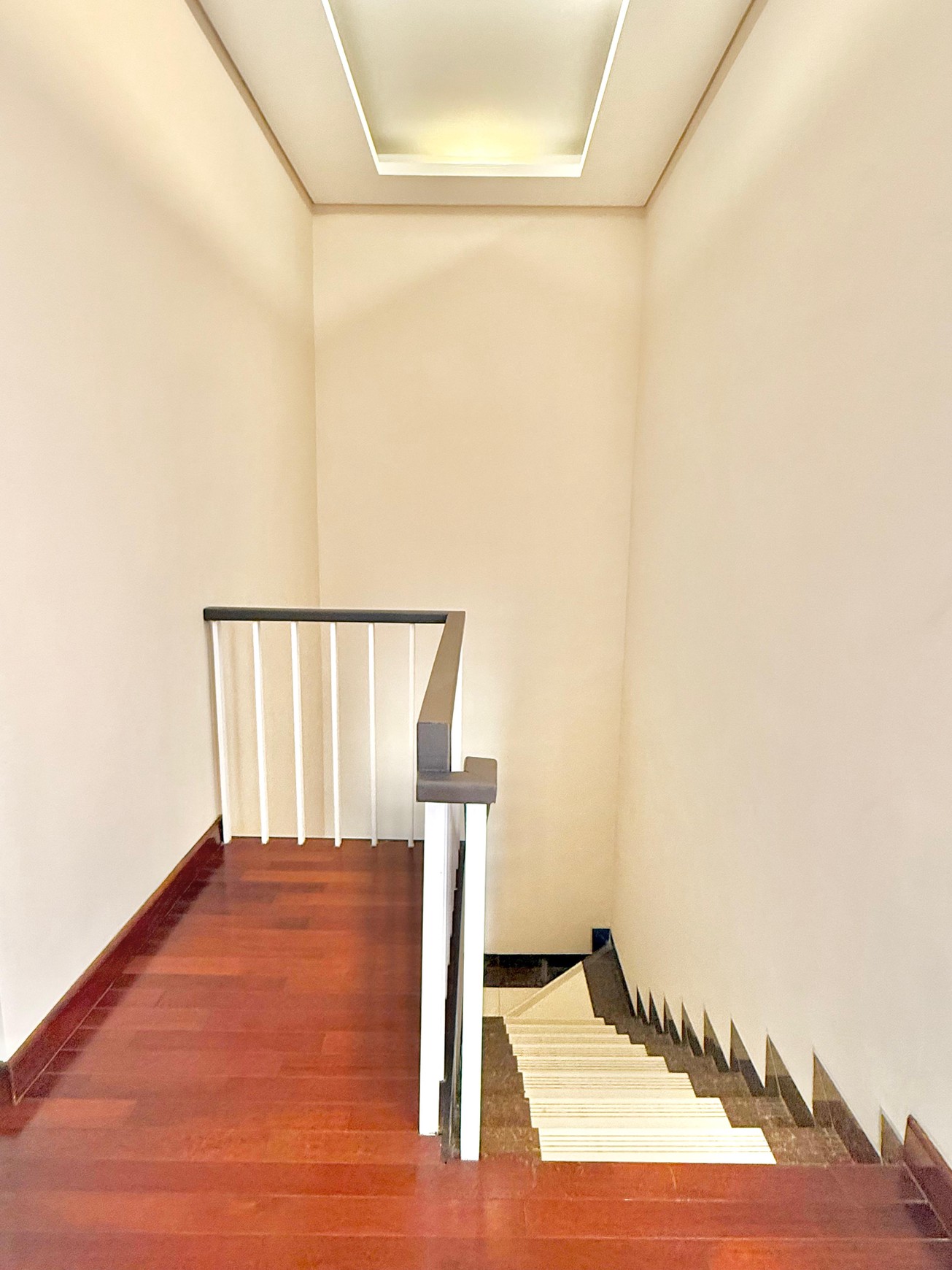 Rumah minimalis hunian modern untuk keluarga muda Pondok Ranji