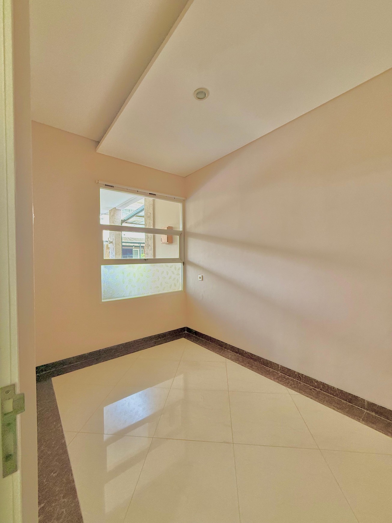 Rumah minimalis hunian modern untuk keluarga muda Pondok Ranji