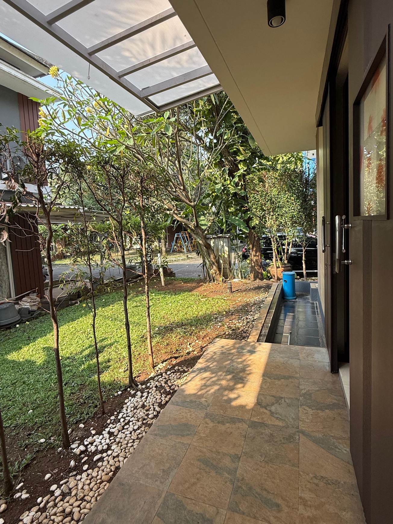 Rumah minimalis hunian modern untuk keluarga muda Pondok Ranji