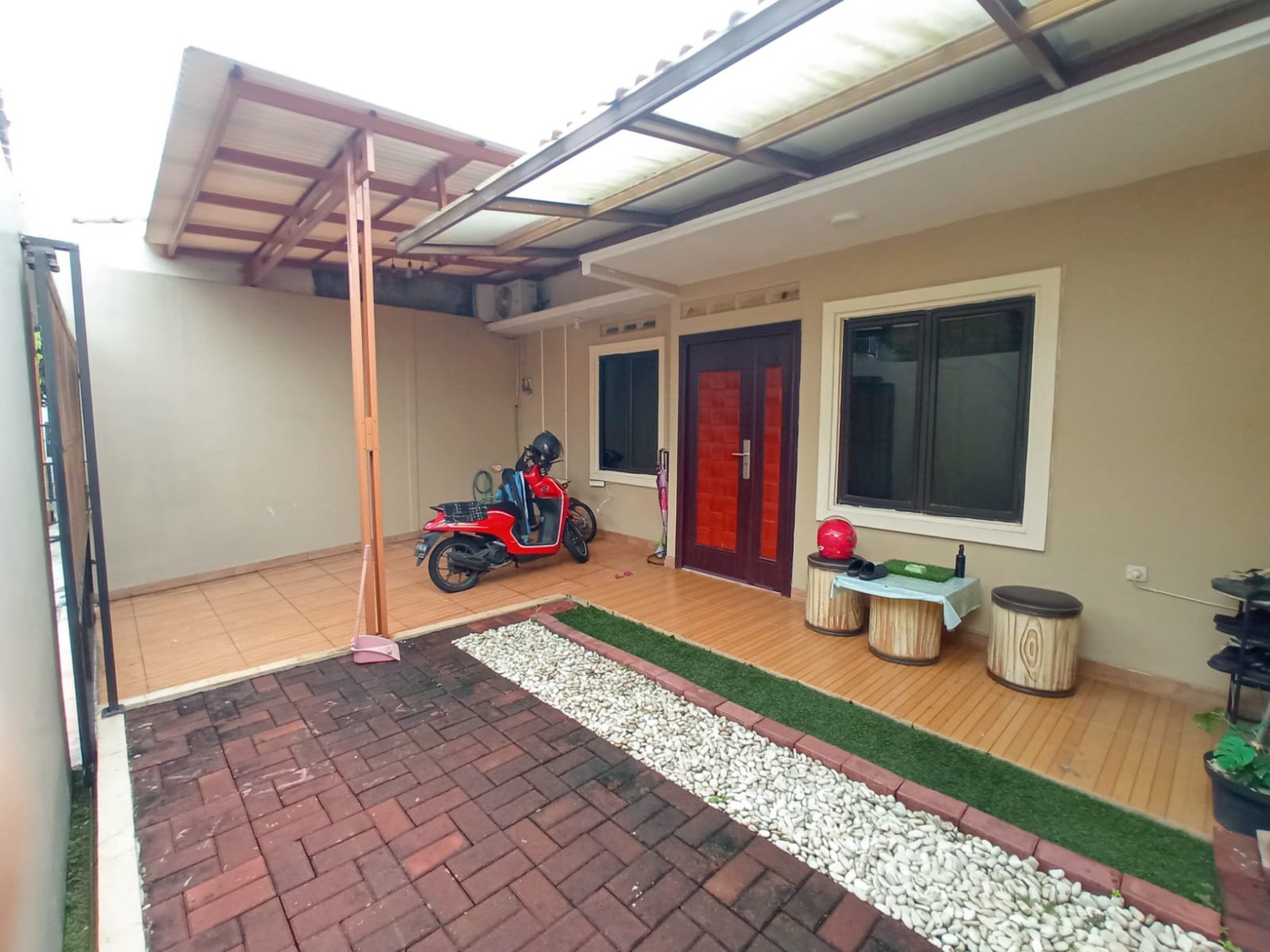 Flash Sale. Rumah bagus Bumi Puspitek Asri, BSD