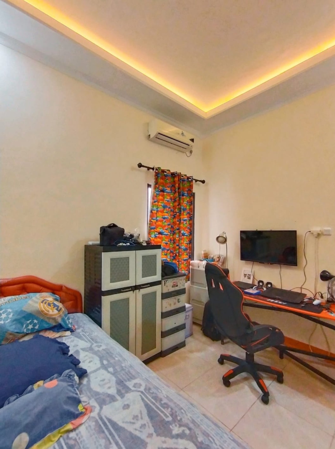 Flash Sale. Rumah bagus Bumi Puspitek Asri, BSD