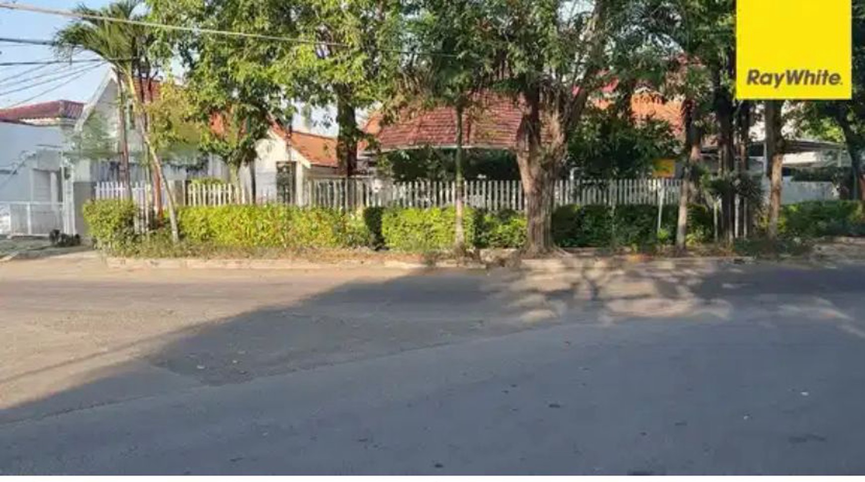 Dijual 486 m2 Rumah Surabaya Pusat di Jalan WR Supratman - Dr. Soetomo - Tegalsari - Hook - Shm Cocok Buat Segala Usaha