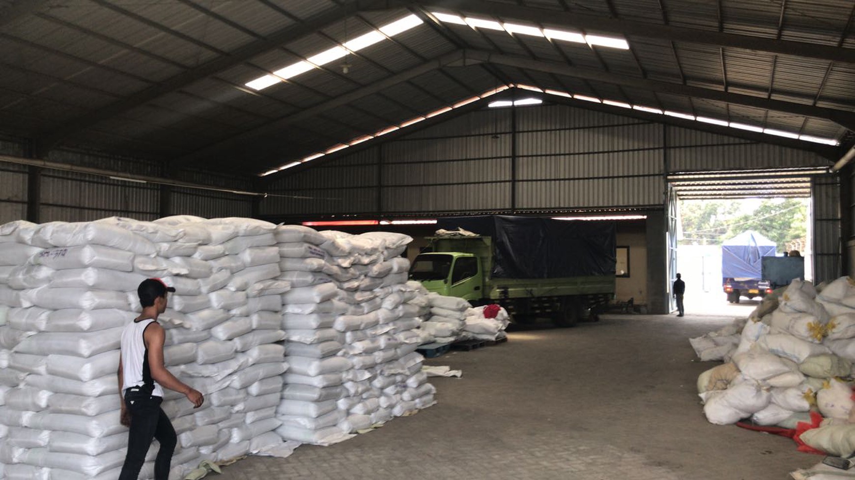 Dijual 3460 m2 Gudang Mojosari - Trawas - Mojokerto Jawa Timur Ada Mess Karyawan - Shm