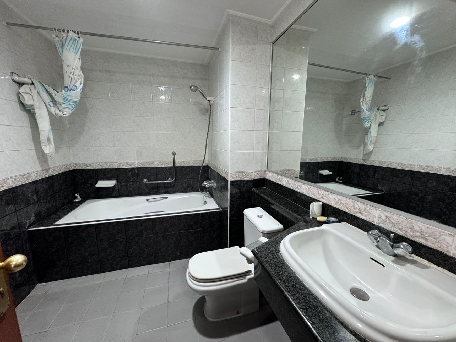 DI JUAL Unit Apartemen Casablanca - Hunian Nyaman dengan Pemandangan Pool View 2 KT/ 2 KD