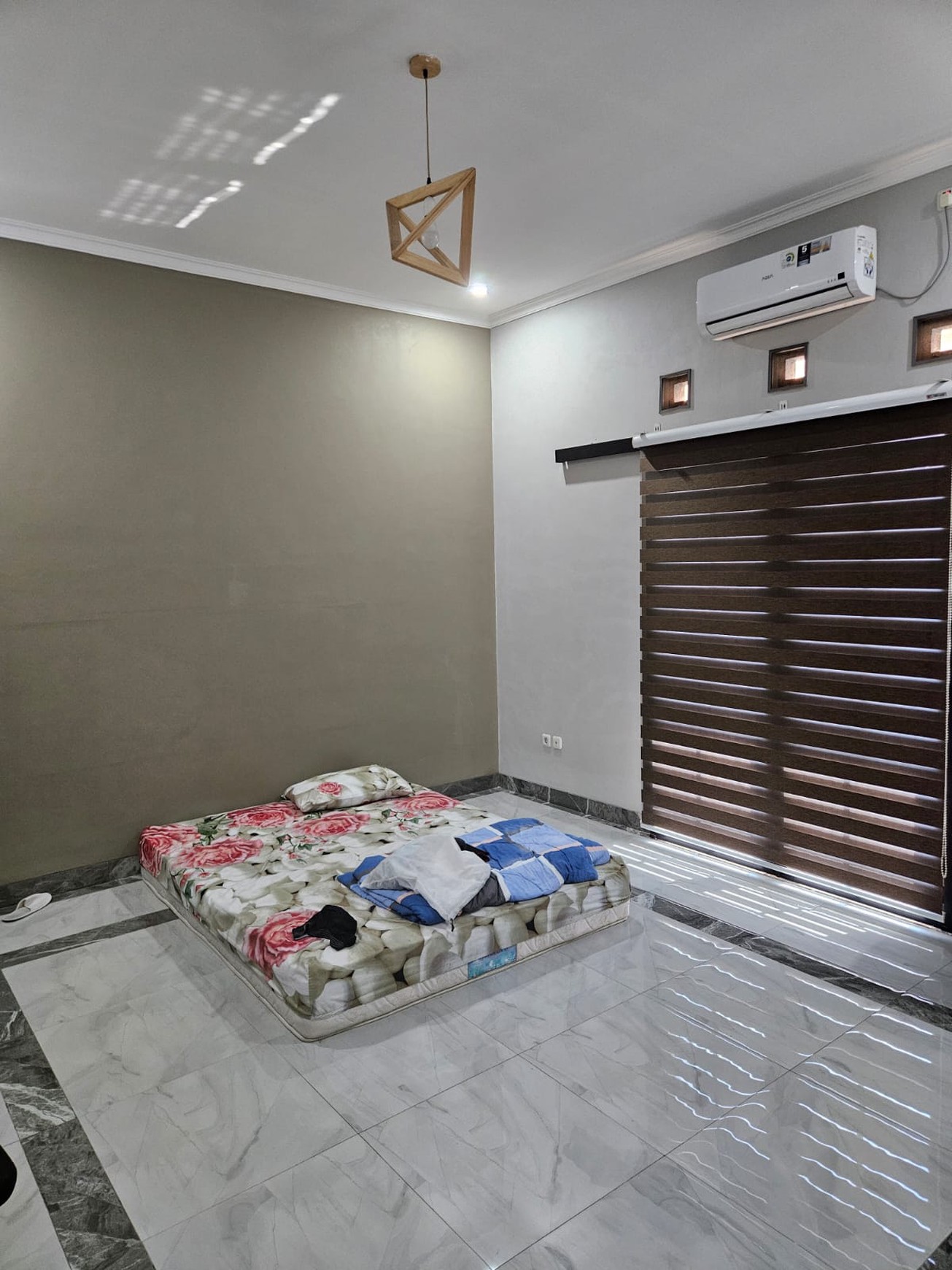 Rumah 2 Lantai Dijual di Bumi Puspitek Asri Tangerang