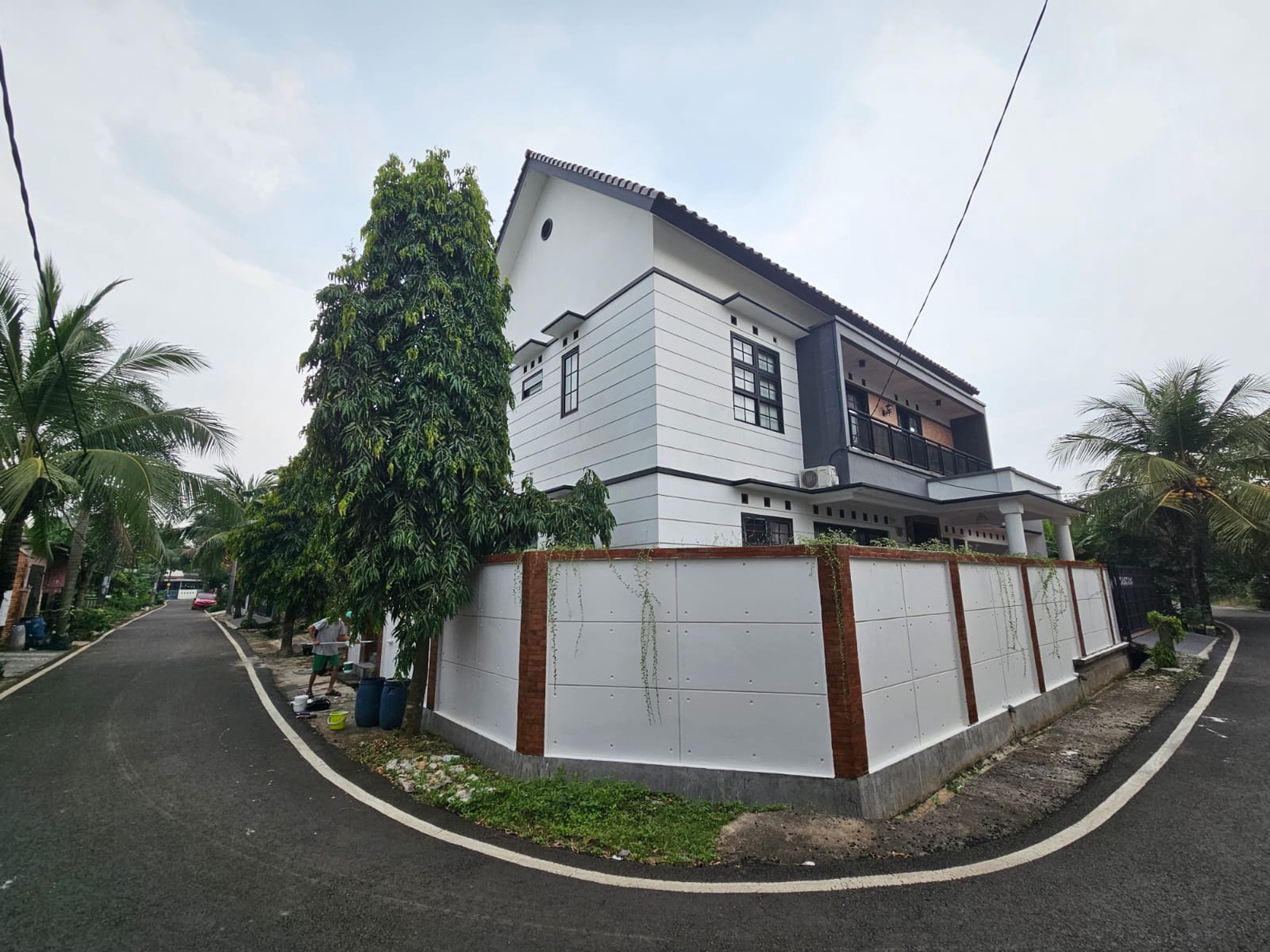 Rumah 2 Lantai Dijual di Bumi Puspitek Asri Tangerang