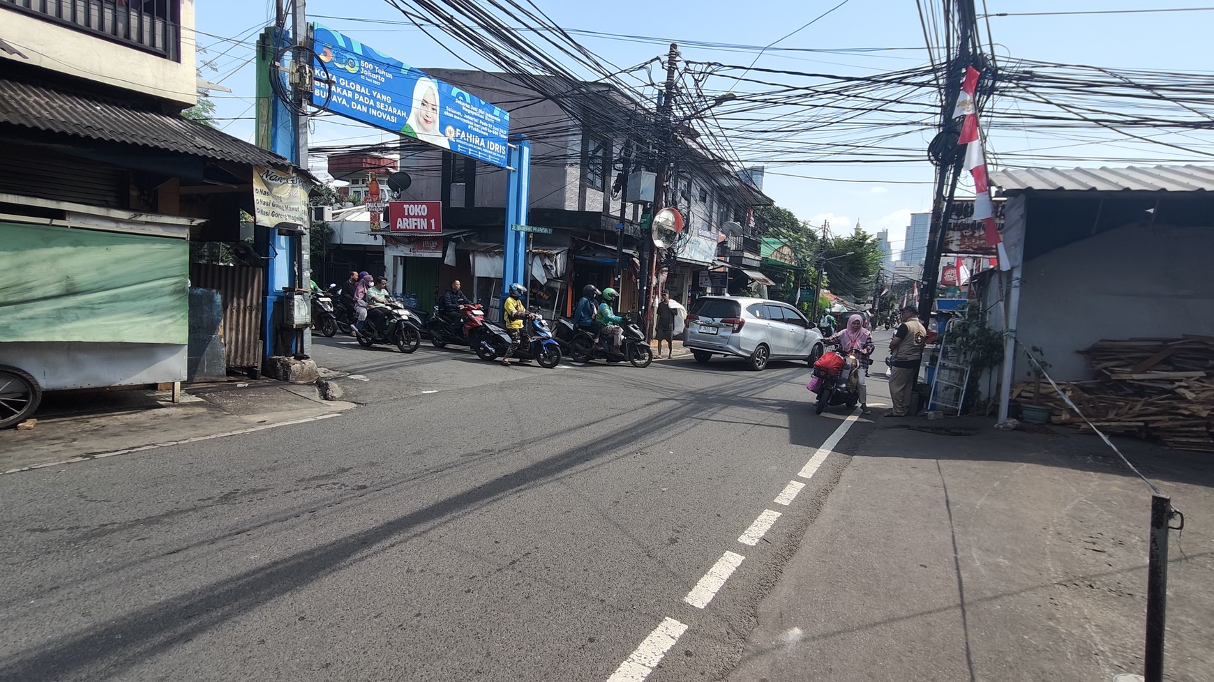 Rumah 2 Lantai di Mampang Prapatan Tegal Parang