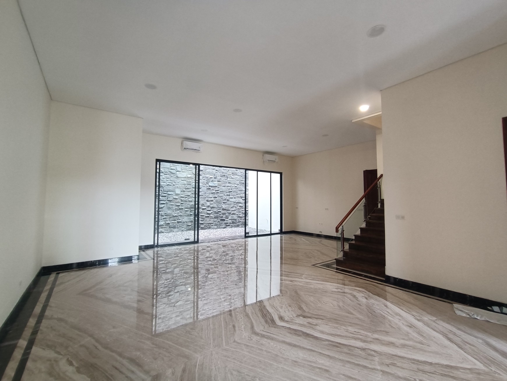 Dijual Rumah Citraland Bukit Golf Baru Gress Mewah Golf view ciamik samping