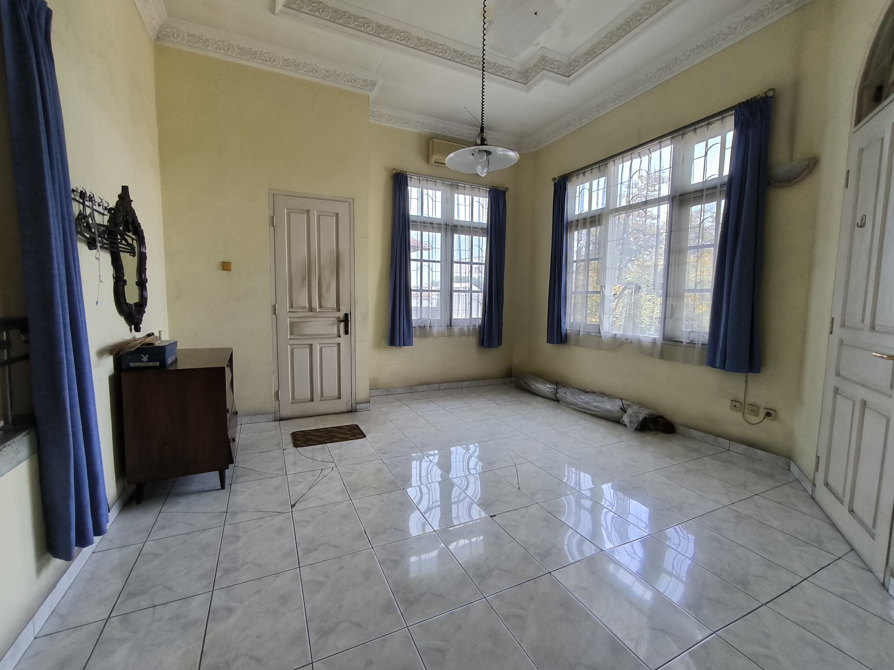 Rumah Asri Lokasi Strategis Dekat Perkantoran TB. Simatupang , Ragunan JakSel