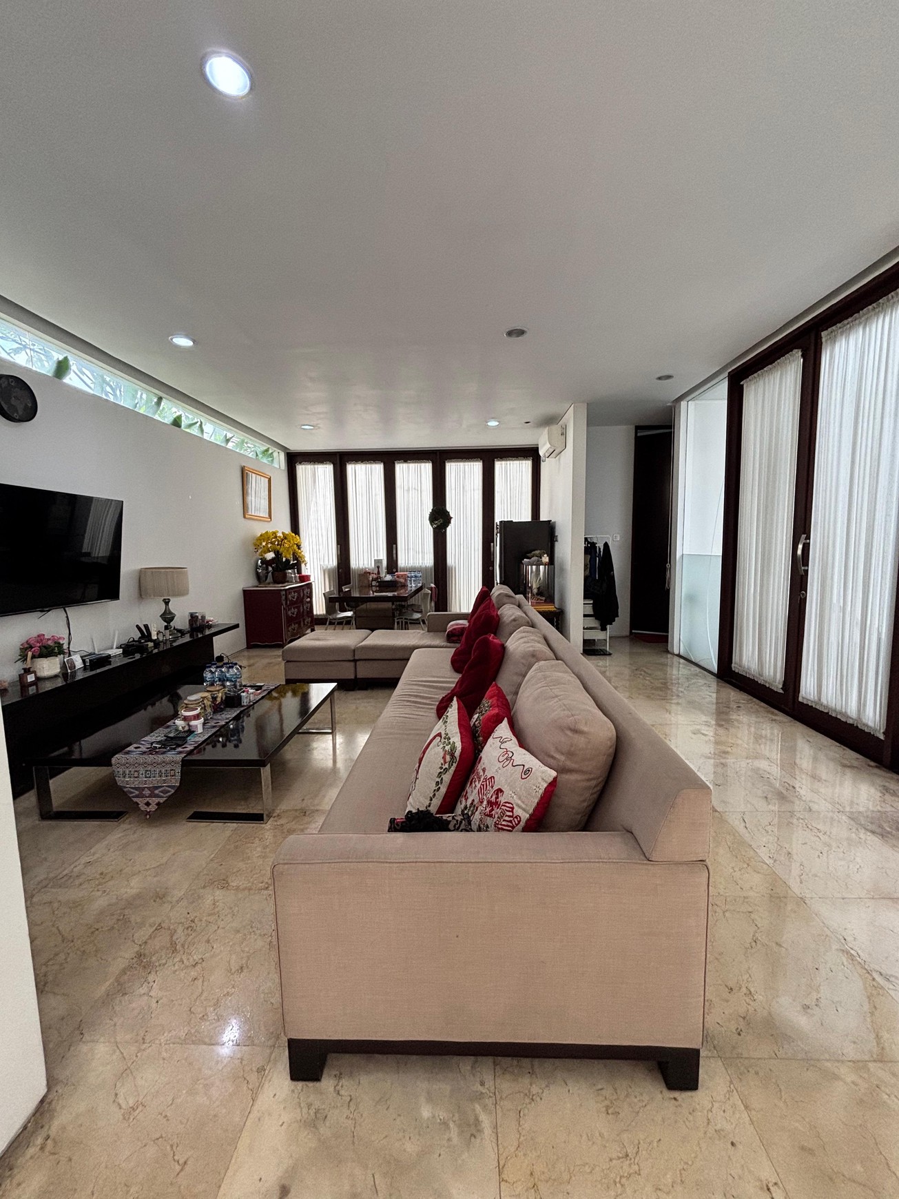 Dijual Rumah Mewah Townhouse Eksklusif di Kemang Timur, Jakarta Selatan