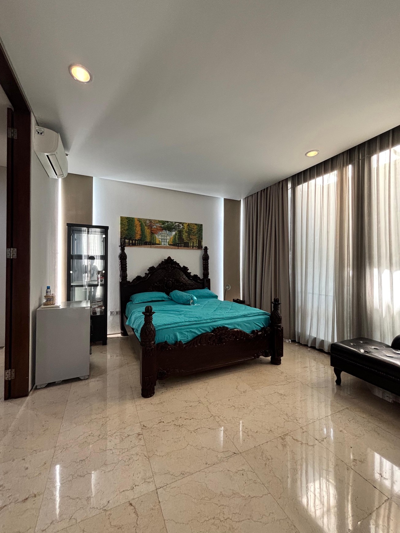 Dijual Rumah Mewah Townhouse Eksklusif di Kemang Timur, Jakarta Selatan