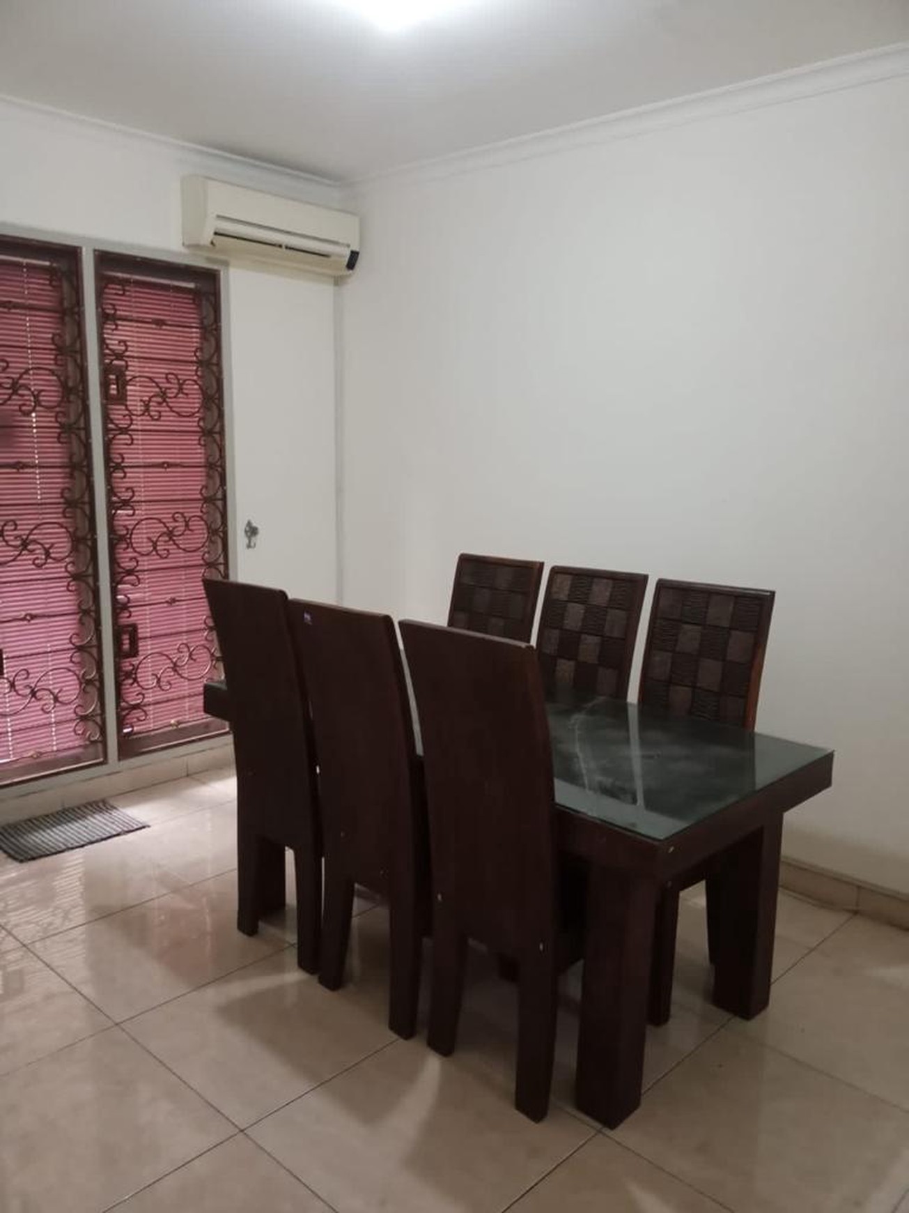 Dijual Rumah Di Cluster Mewah De Latinos Tangerang Selatan