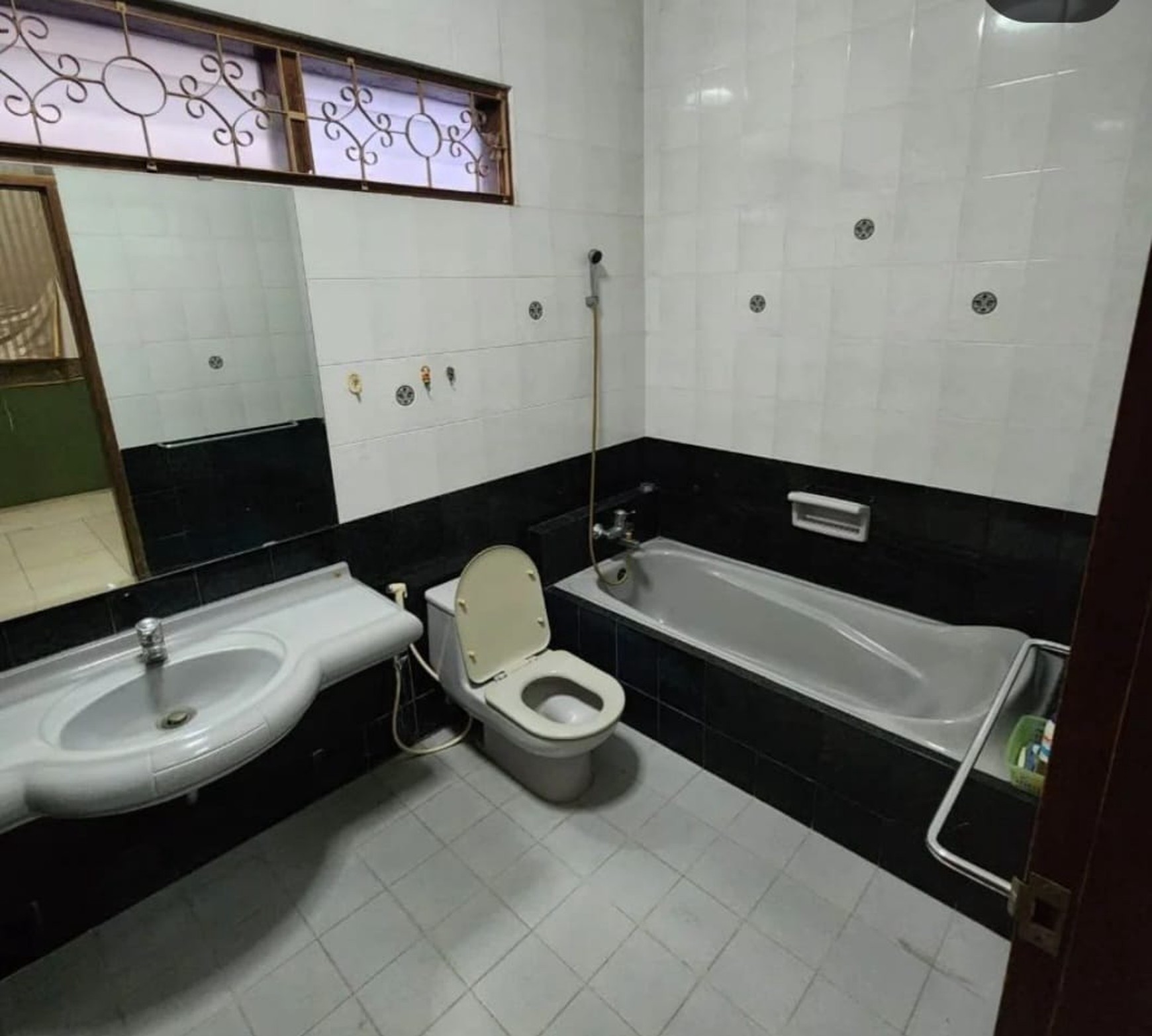 JUAL CEPAT RUMAH MURAH KERTAJAYA INDAH STRATEGIS DEKAT RAYA KERTAJAYA SURABAYA TIMUR