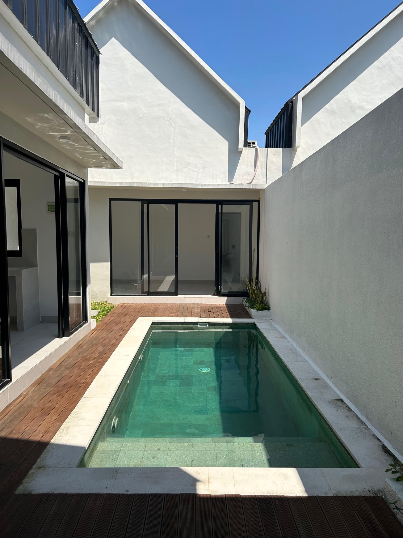 Leasehold - Tranquil villa in Seminyak's dining and entertainment, Bali