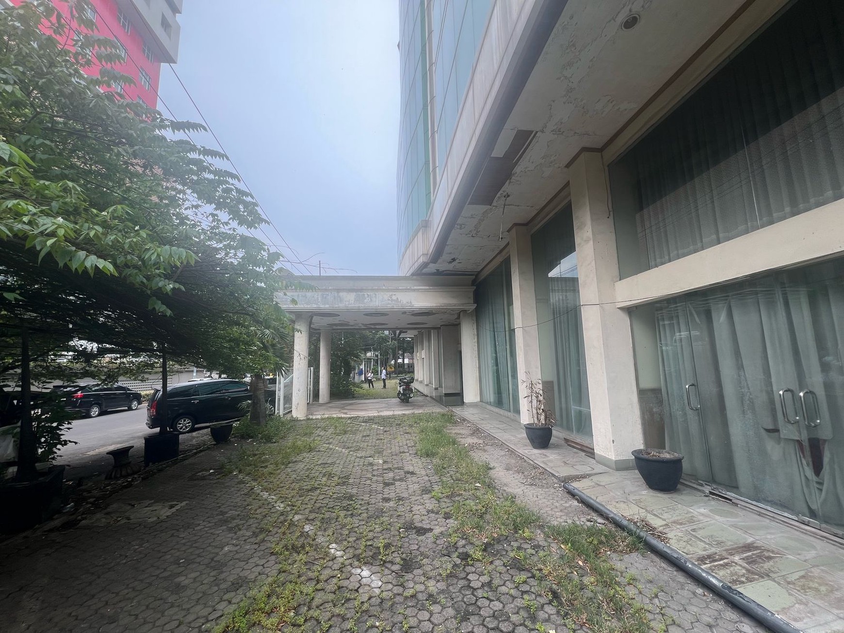 DIJUAL Gedung 5 Lantai Ex. Hotel Jl.Jaksa Agung Suprapto Surabaya Kota