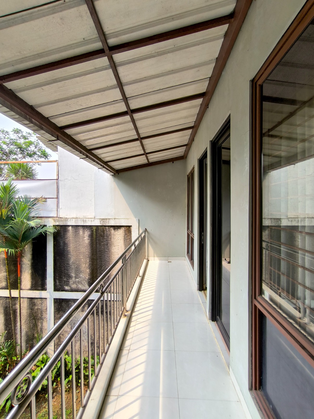 Rumah dalam cluster,jalan lebar di Bintaro Jaya 9