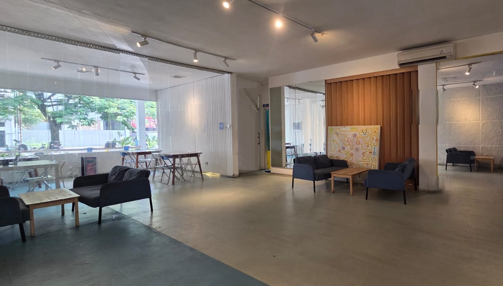 Rumah Usaha siap huni Lokasi Strategis di Bintaro