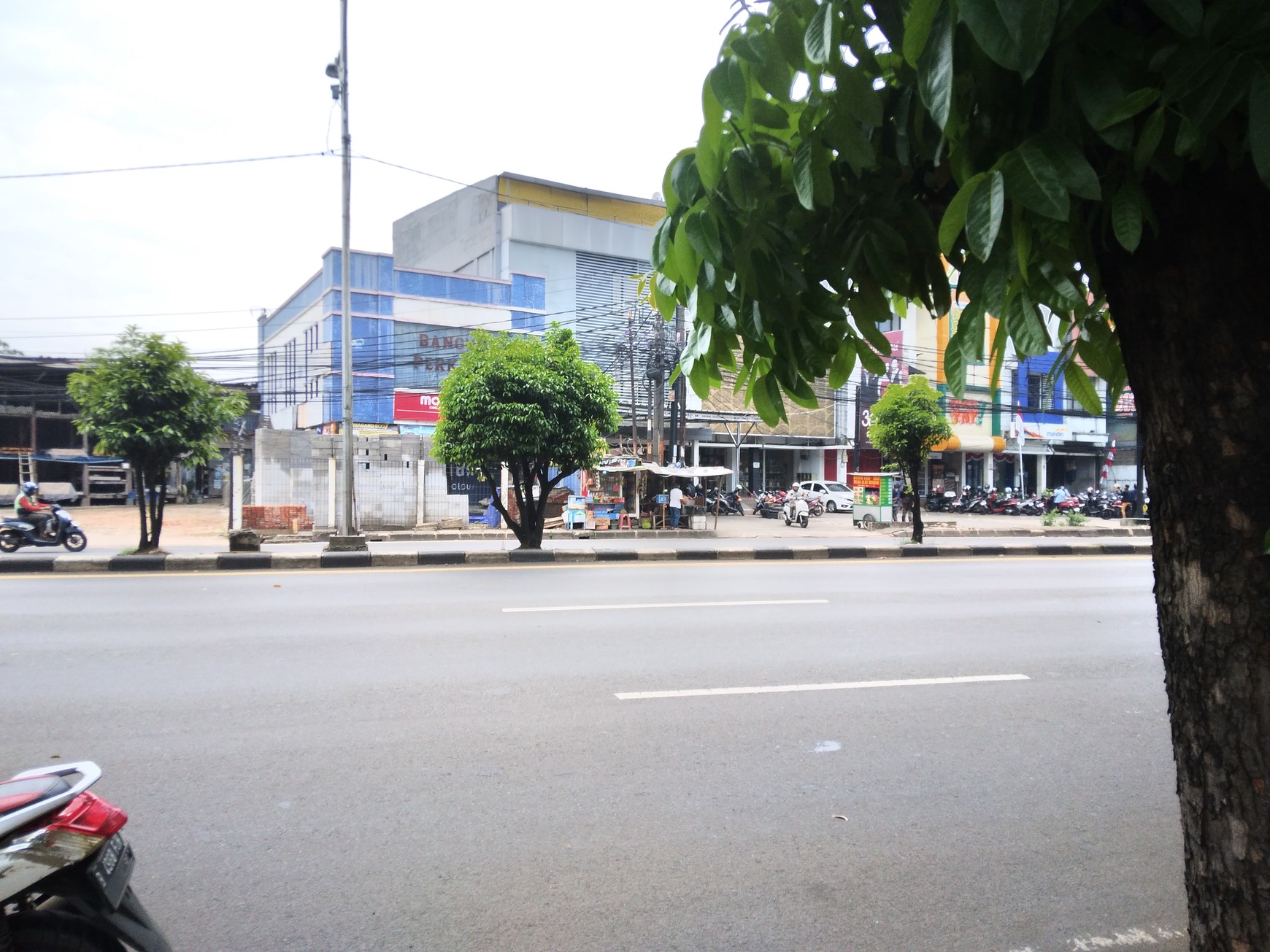 RUKO HOEK  3 LANTAI DI CIBUBUR TIME SQUARE 3 LANTAI HARGA NEGO