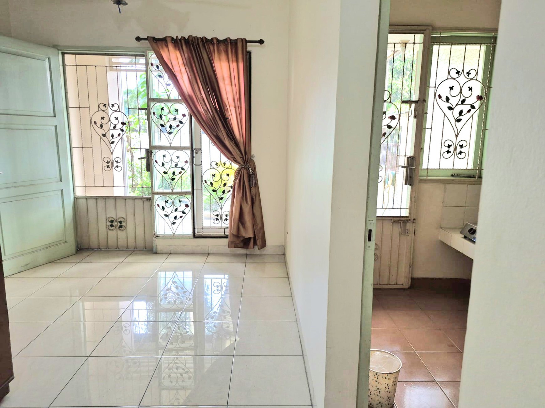 Jual Cepat Rumah Hook Serpong Park Boulevard Jelupang Serpong Tangerang Selatan Strategis