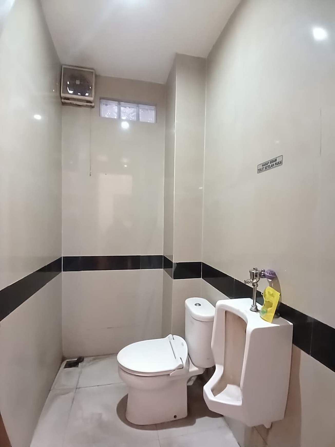 GUEST HOUSE/KOST EKSLUSIF,HANYA 5 MENIT DARI UII, AMIKOM, DAN UPN