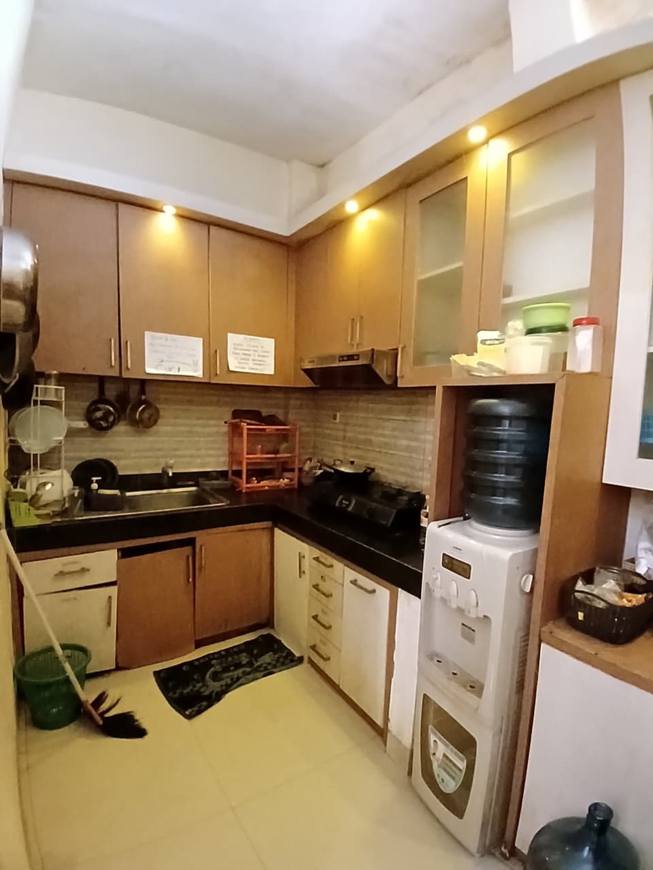 GUEST HOUSE/KOST EKSLUSIF,HANYA 5 MENIT DARI UII, AMIKOM, DAN UPN
