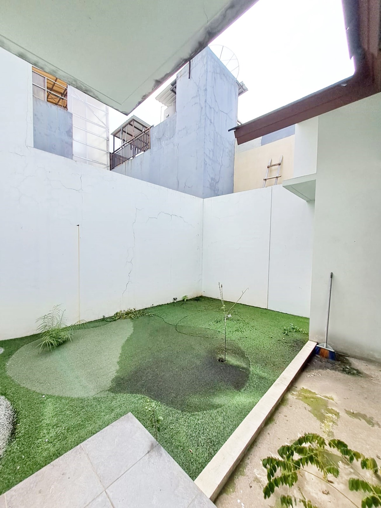 Dijual Rumah Cluster Kireina Park Renov Siap Huni Murah