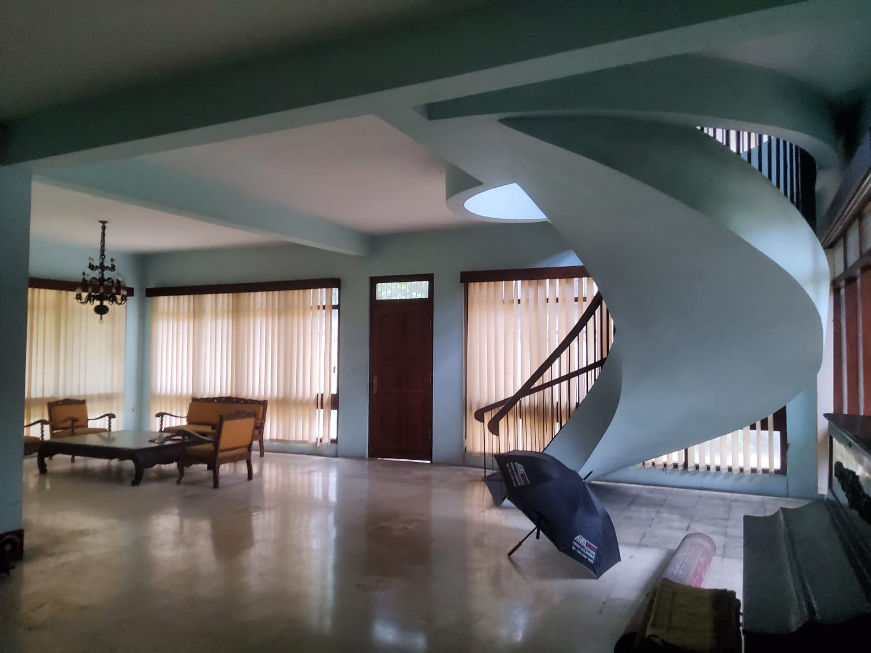 Rumah Hitung Tanah Lokasi Sangat Strategis Zona Komersial di Rawamagun 