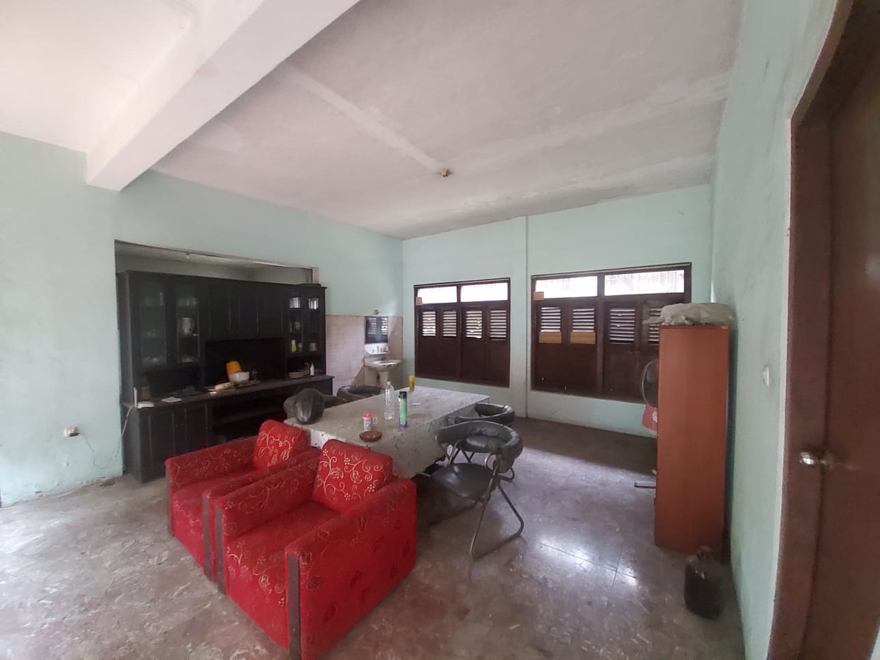 Rumah Hitung Tanah Lokasi Sangat Strategis Zona Komersial di Rawamagun 