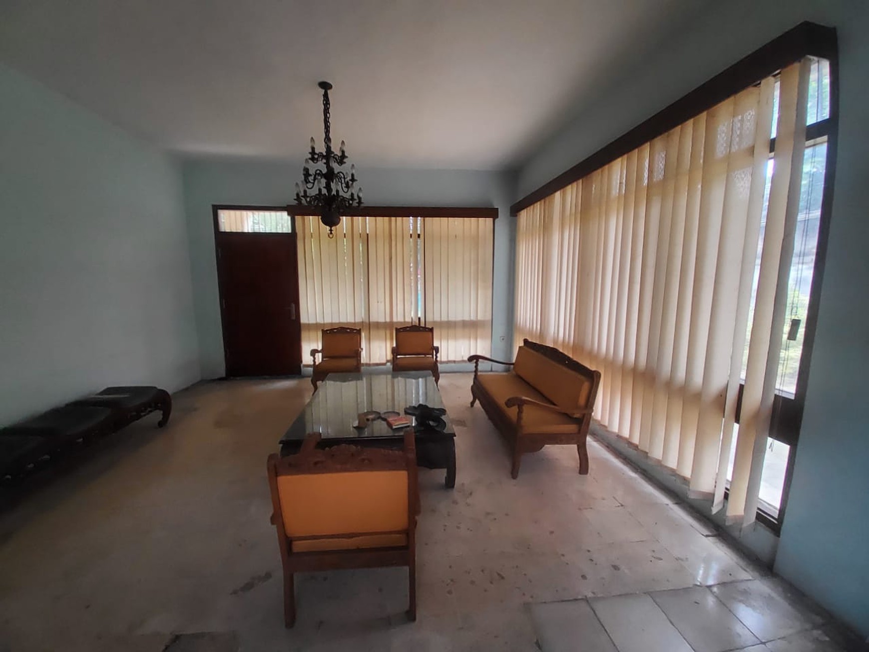 Rumah Hitung Tanah Lokasi Sangat Strategis Zona Komersial di Rawamagun 