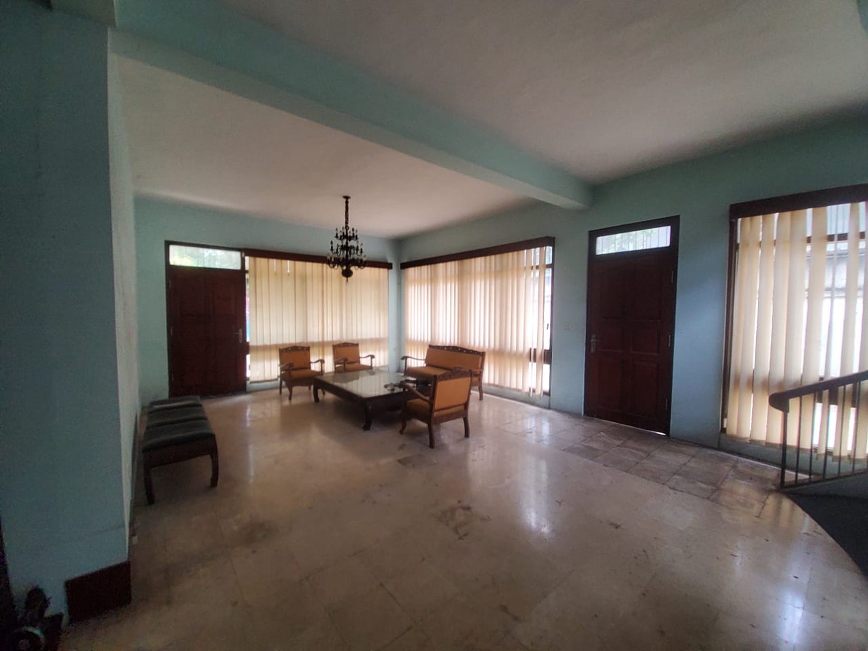 Rumah Hitung Tanah Lokasi Sangat Strategis Zona Komersial di Rawamagun 