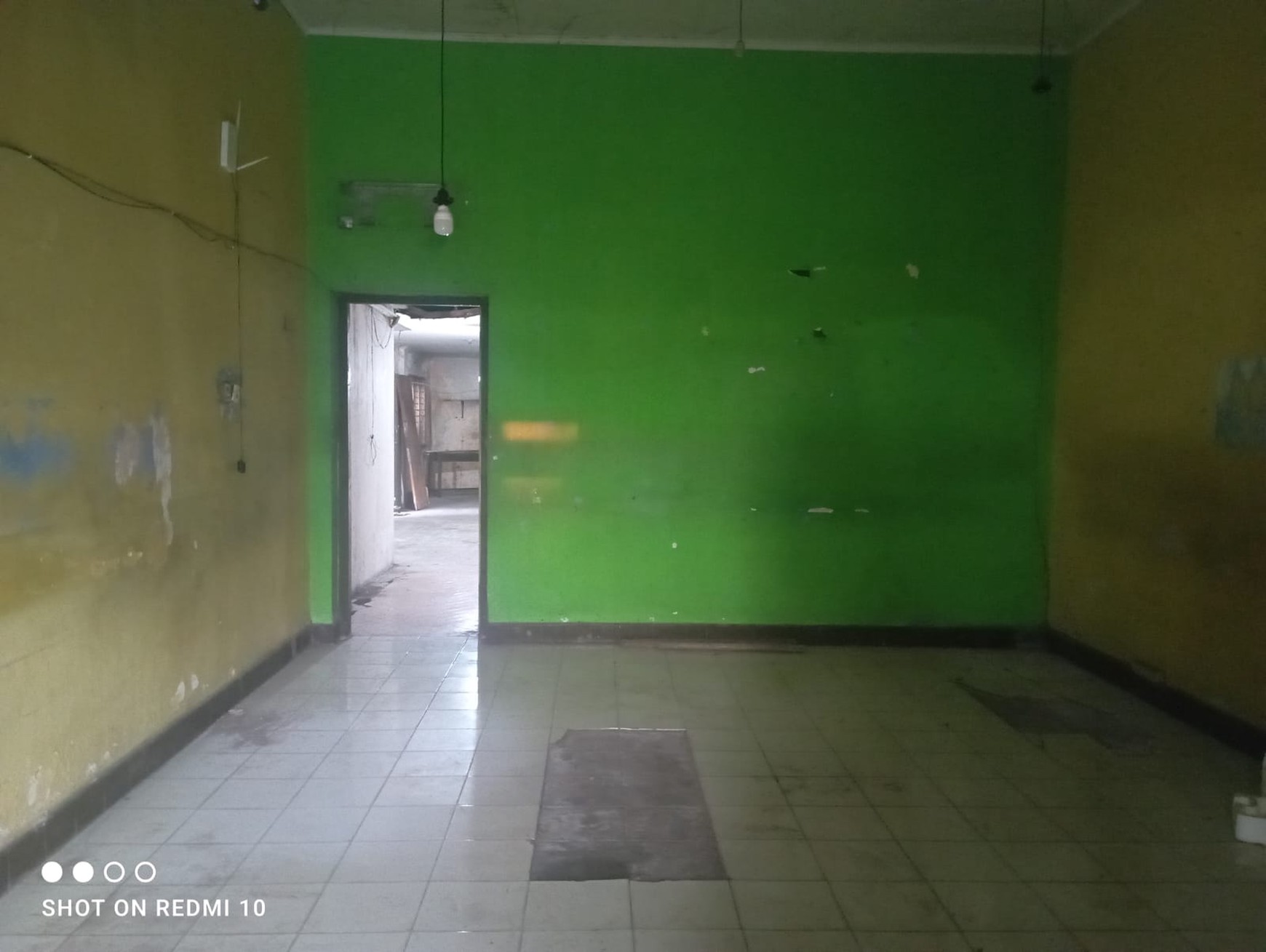 Ruko Strategis Dekat Kampus UGM, Jalan Simanjuntak, Yogyakarta